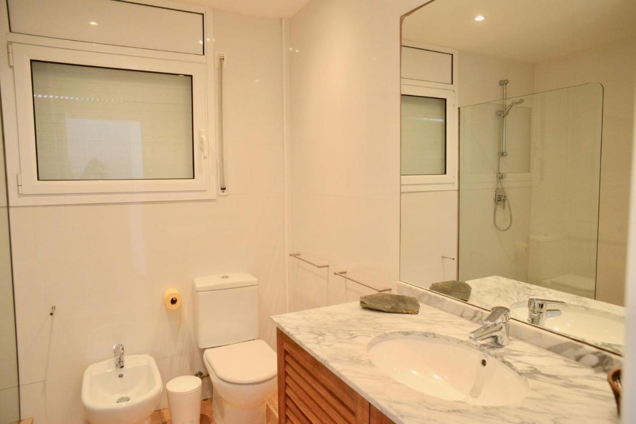 Beachfront Duplex With Terrace And Sea Views - Cadaques Ngoại thất bức ảnh