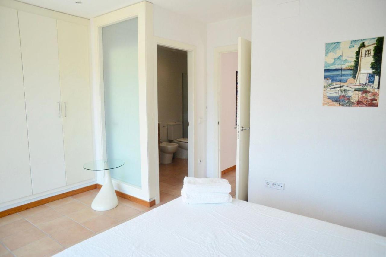 Beachfront Duplex With Terrace And Sea Views - Cadaques Ngoại thất bức ảnh