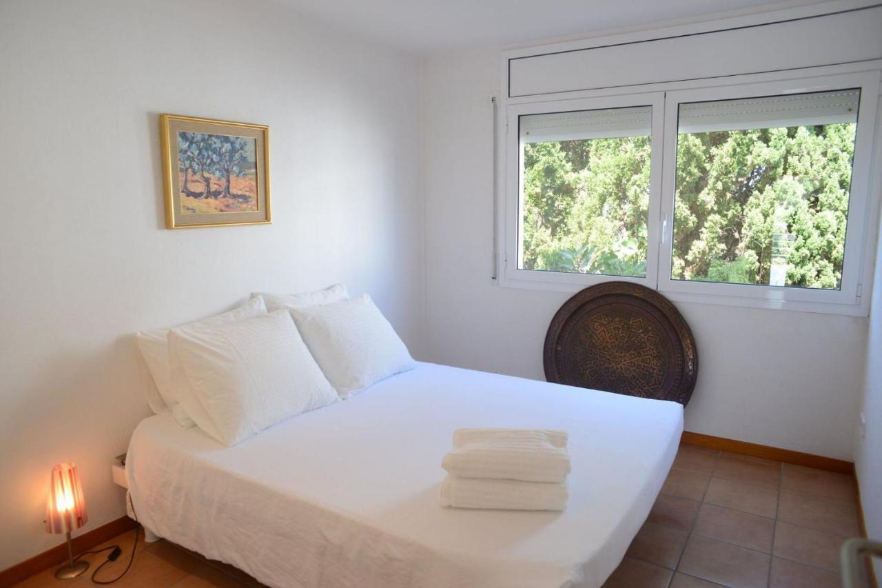 Beachfront Duplex With Terrace And Sea Views - Cadaques Ngoại thất bức ảnh